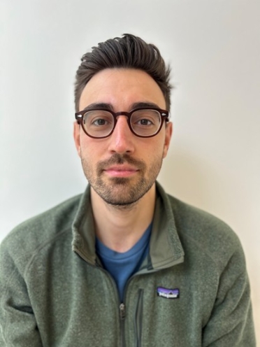 photo of Dr Alex Hollis